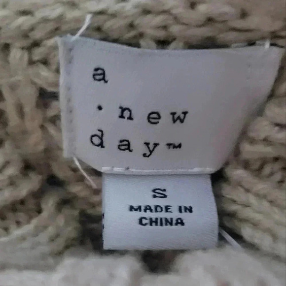 A New Day Cable knit sweaterNude colorSize small - Picture 5 of 7